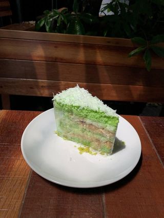 Kenny Hills Bakers | Onde Onde Cake